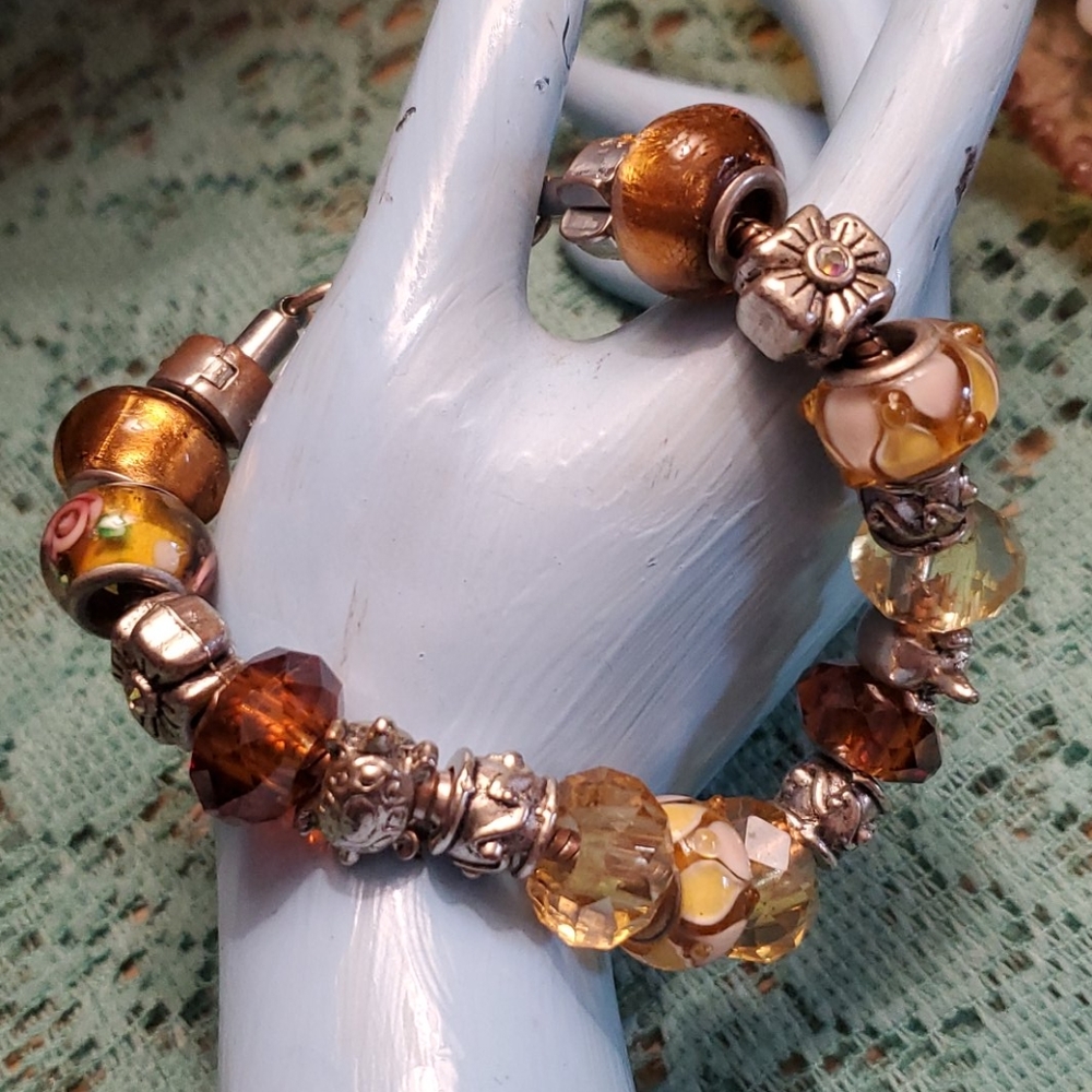 Glass bead turtle  bracelet